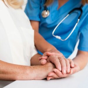 Curso de Auxiliar de Saúde e Geriatria